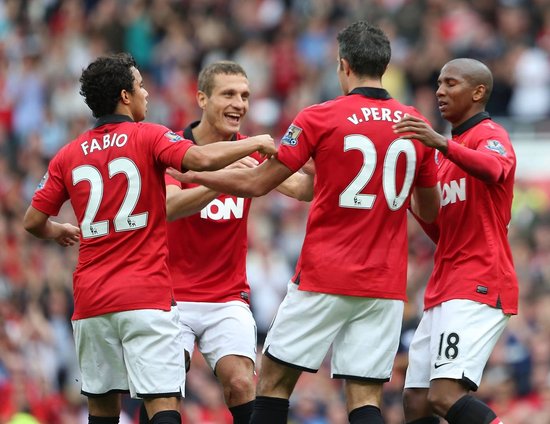 而梅西捧起 而梅西捧起